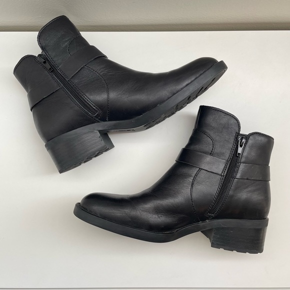 Born Tori leather Boots size 8 black cross strap bootie basic heeled motorcycle - Picture 5 of 12